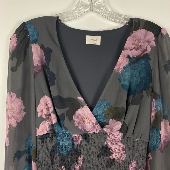 Wilfred Cropped Semi Sheer V Neck Blouse Gray Floral Womens Size Small - Picture 4 of 12